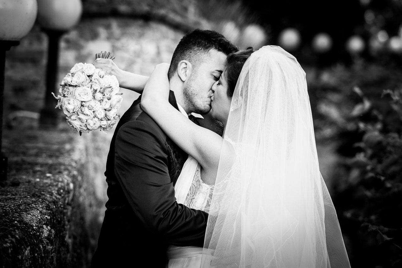 Cost Wedding Photographer Pavia | Bride and Groom shooting Mornico Losana Castle Wedding